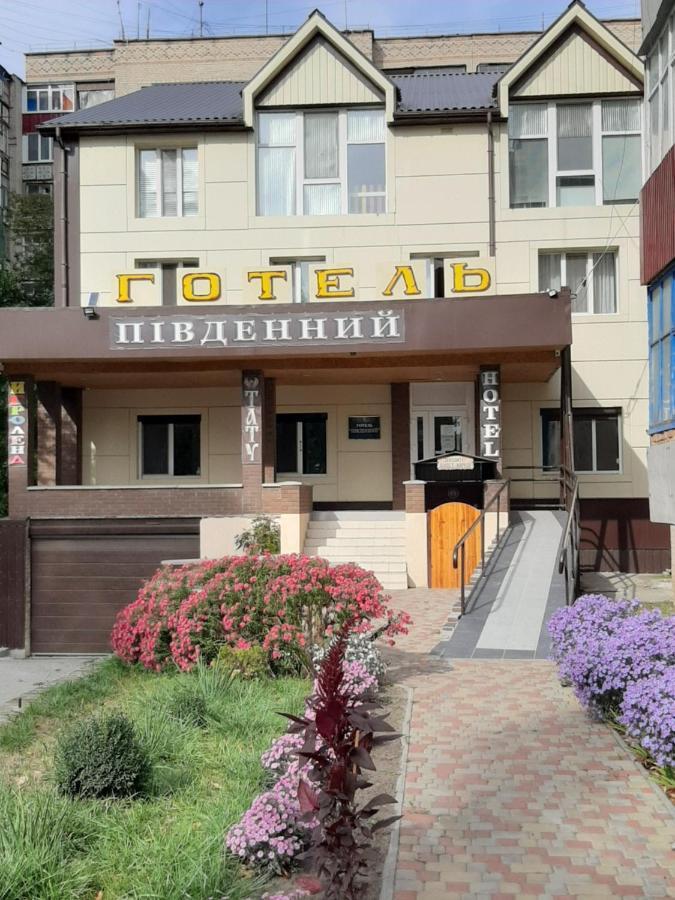 Hotel Pivdennyi Oleksandriia Buitenkant foto